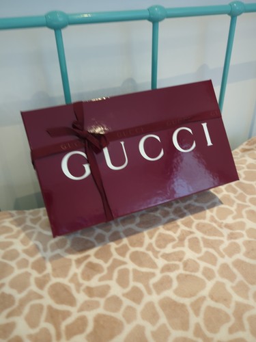 Authentic burgundy gucci - authentic,