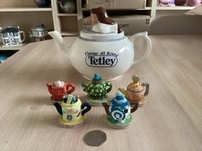 Wade Tetley Teapot With 5 Tetley Minatures