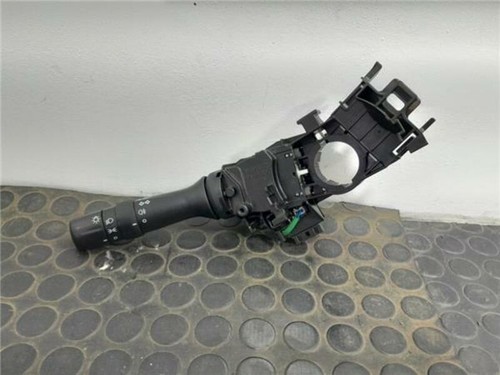 B000796480 turn signals