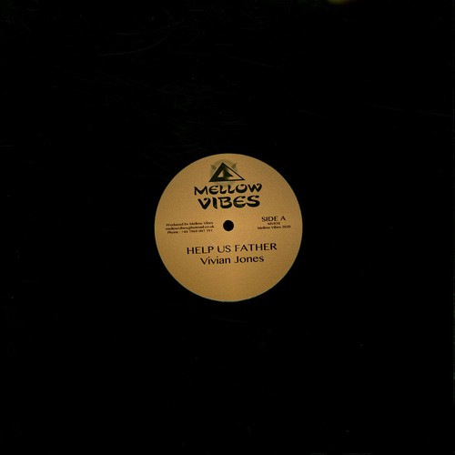 Vivian jones robert dallas - /,