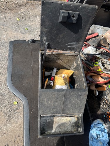 Land rover defender cubby box - land,