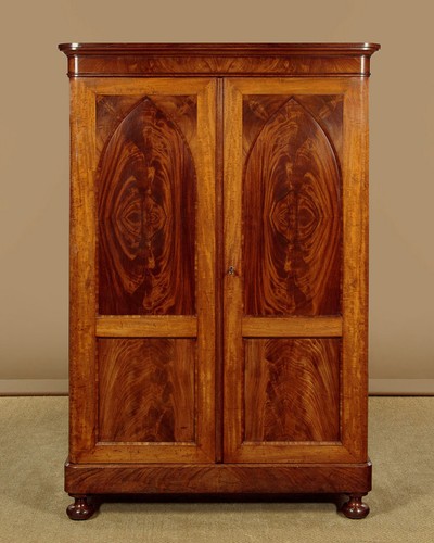 Antique small gothic - small, mahogany