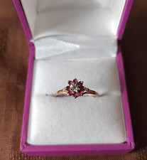 9CT GOLD DIAMOND & GARNET