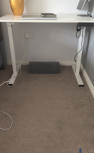 Barely used white flexispot - barely,