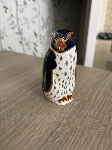 Royal crown derby rockhopper - royal,
