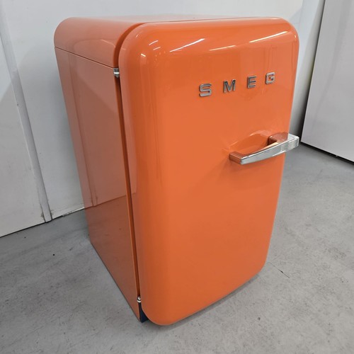 Mini bar fridge - mini,
