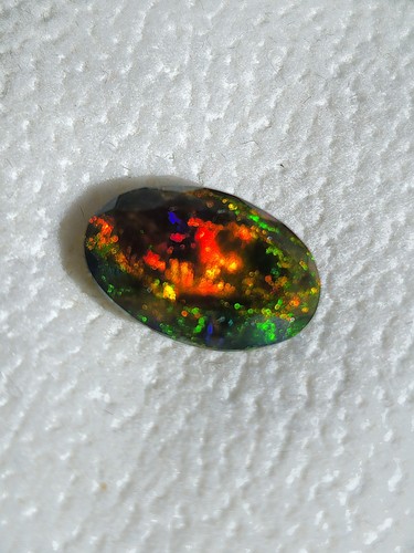 Solid black opal 80ct - black, 1.80ct