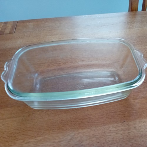 Vtg pyrex large - deep, pie