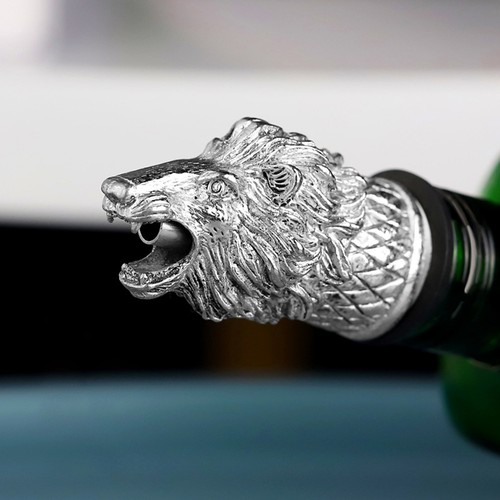 Animal head wine - wine, aerator