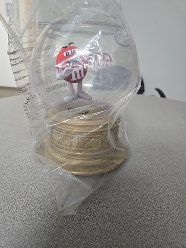 Red one snow globe popcorn - one,