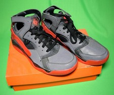 Nike Air Flight Huarache PRM QS - Black/Challenge Red 7.5 - FREE POSTAGE!