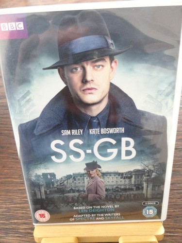 Sam riley maeve - -,