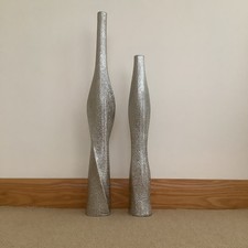 Silver Textured Set Of Two Ornaments- Cylinder-shaped- In Good Condition