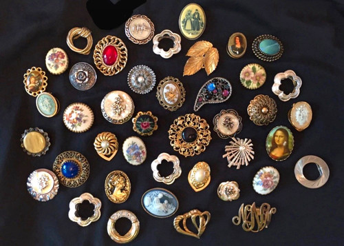 Job lot vintage scarf - of, 42