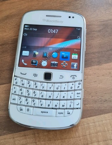 Blackberry bold 9900 - 9900, white