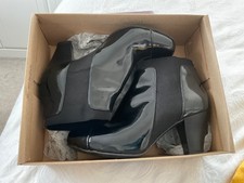 Black patent combi 2.5" heel boots size 4.5 D fit Clarks Lodge Gates