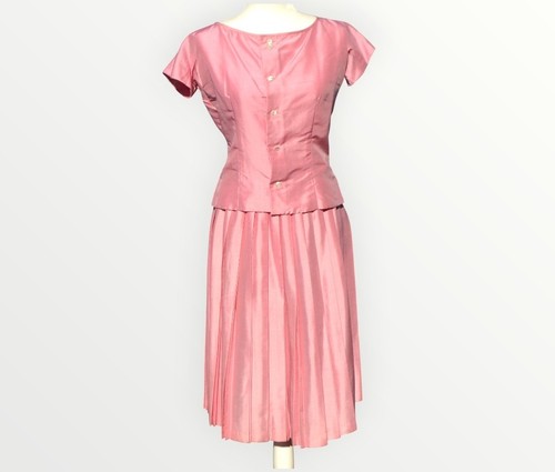 Vintage 1950s pink - 💗🌸,