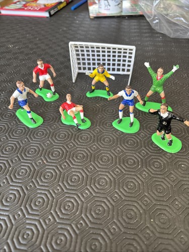 Plastic football figures - plastic,
