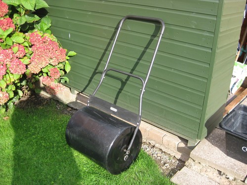 Full size 62l lawn - size, garden