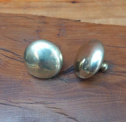 Cupboard door knobs - x,