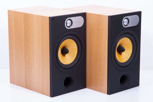 685 speakers with - b&w, speakers,