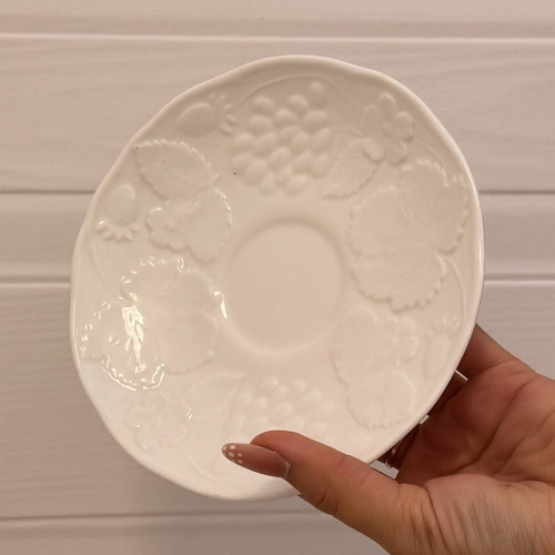 Wedgwood strawberry vine white - vine,