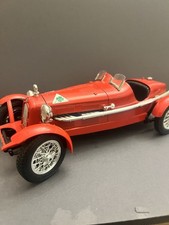 Bburago Diamonds Alfa Romeo 8C