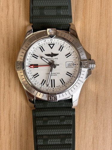 Breitling avenger automatic - breitling,