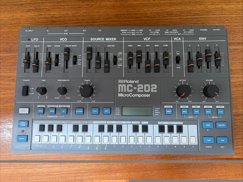 Roland 202 micro - mc-202,