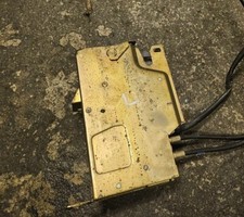 AUDI 80 CABRIOLET ROOF DECK LID SIDE LOCK CATCH LEFT