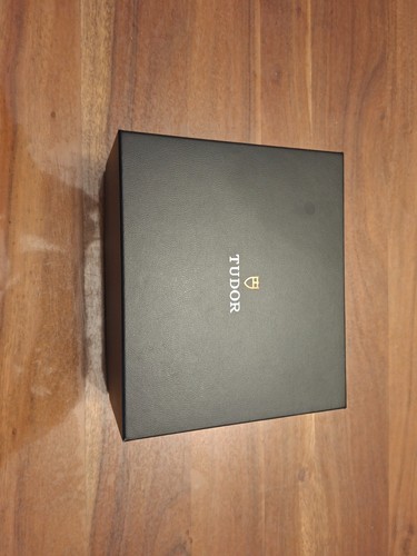 Tudor watch box inner - watch,