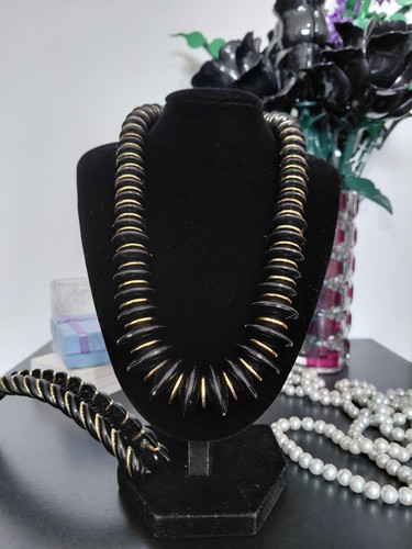 Chunky black and gold - black,