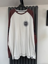 Bnwot New Weird fish Raglan