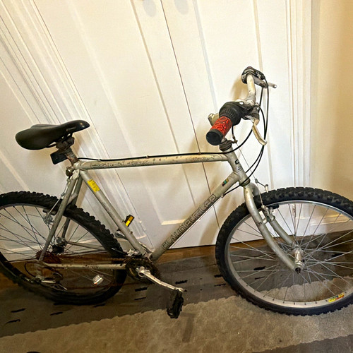 Giant boulder 26in - 26in, aluminium