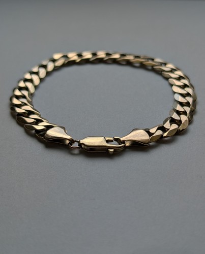 9ct gold curb - a,
