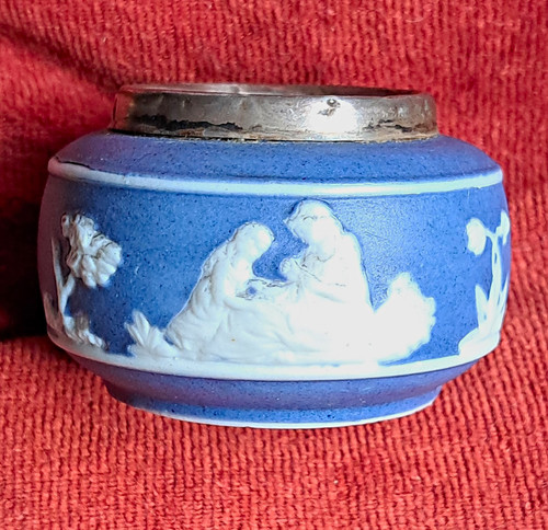 Vintage jasperware box - jasperware,