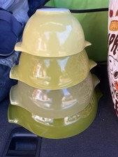 Vintage Pyrex Nesting