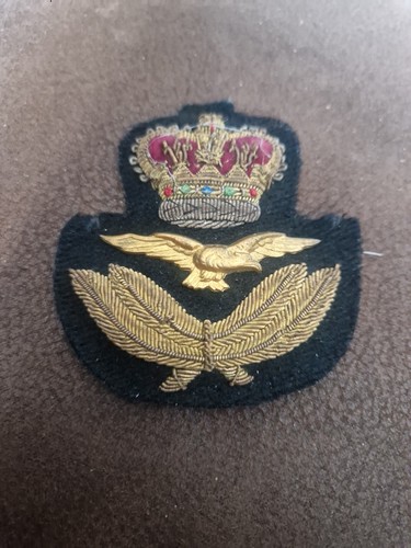Royal air force raf officer - royal,