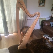 Troubadour VI - 36 String harp - Lyon & Healy (10515)