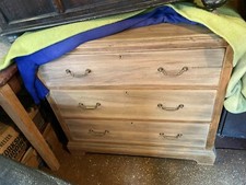 CHEST OF DRAWS OAK+ MISCL