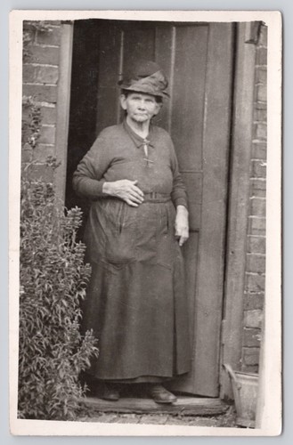 Edwardian woman doorway real - edwardian,