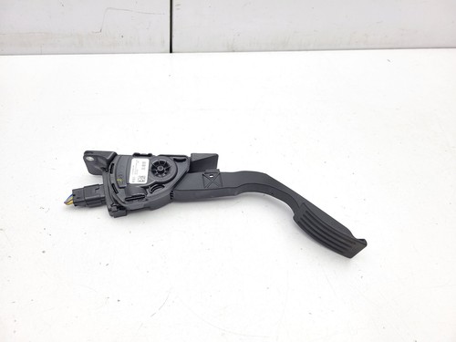 Accelerator throttle pedal - throttle,