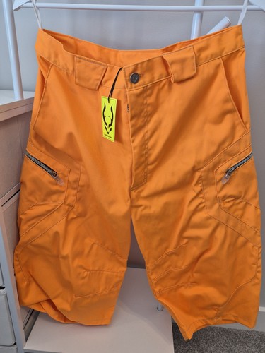 Bnwt cyberdog london - cyberdog,