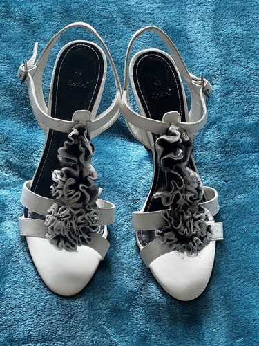 Zara cream sandals - zara, size