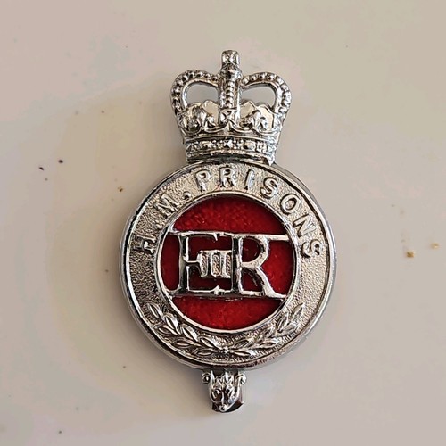 Prisons cap badge - h.m.,