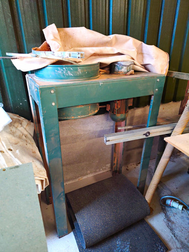 Dust extraction ltd - &,