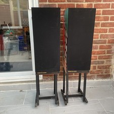 Monitor Audio R352 Speakers In Great Condition