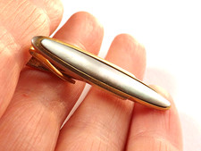 Beautiful Vintage Tie Clip Pin Gold Tone with Dark MOTHER OF PEARL FREE P&P