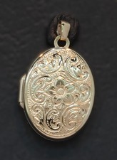 9 Carat Yellow Gold Oval