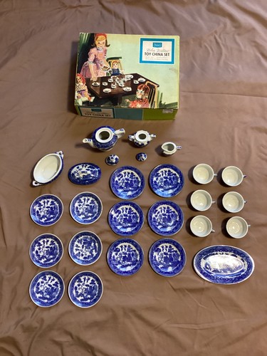 Vintage 1950s blue willow fine - vintage,